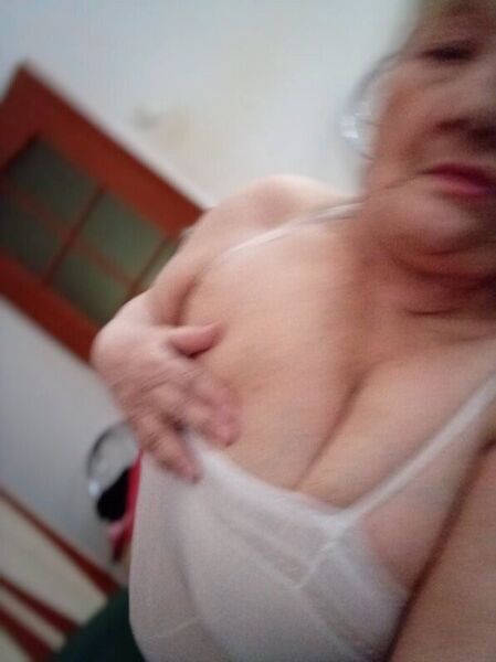 Doamna 50+ ofer masaj de relaxare,
