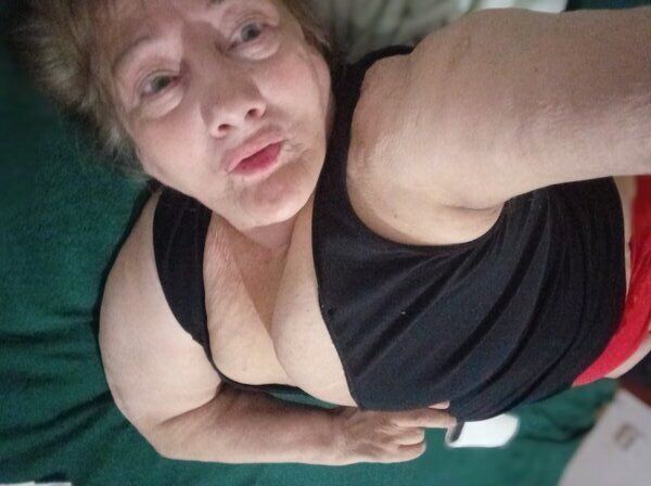 Doamna 50+ ofer masaj de relaxare,